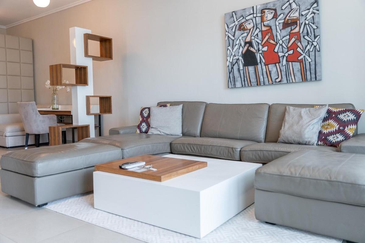 Airy And Cozy 2-bedroom With Marina Views In Dec Tower 2 Dubai