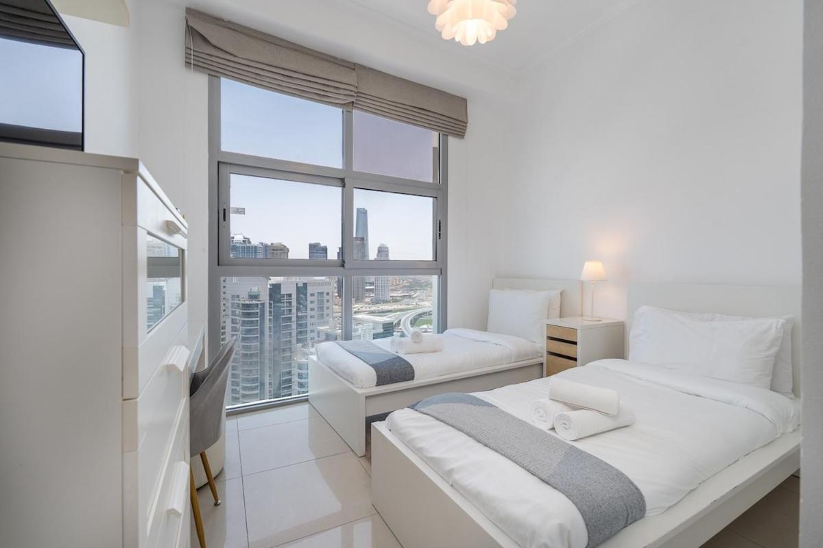 Airy And Cozy 2-bedroom With Marina Views In Dec Tower 2 *