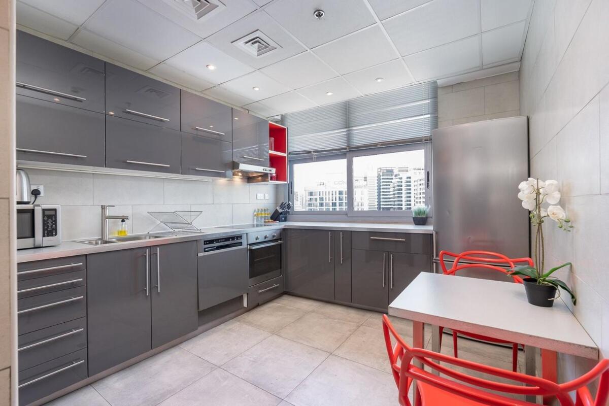 Apartment Airy And Cozy 2-bedroom With Marina Views In Dec Tower 2 *
