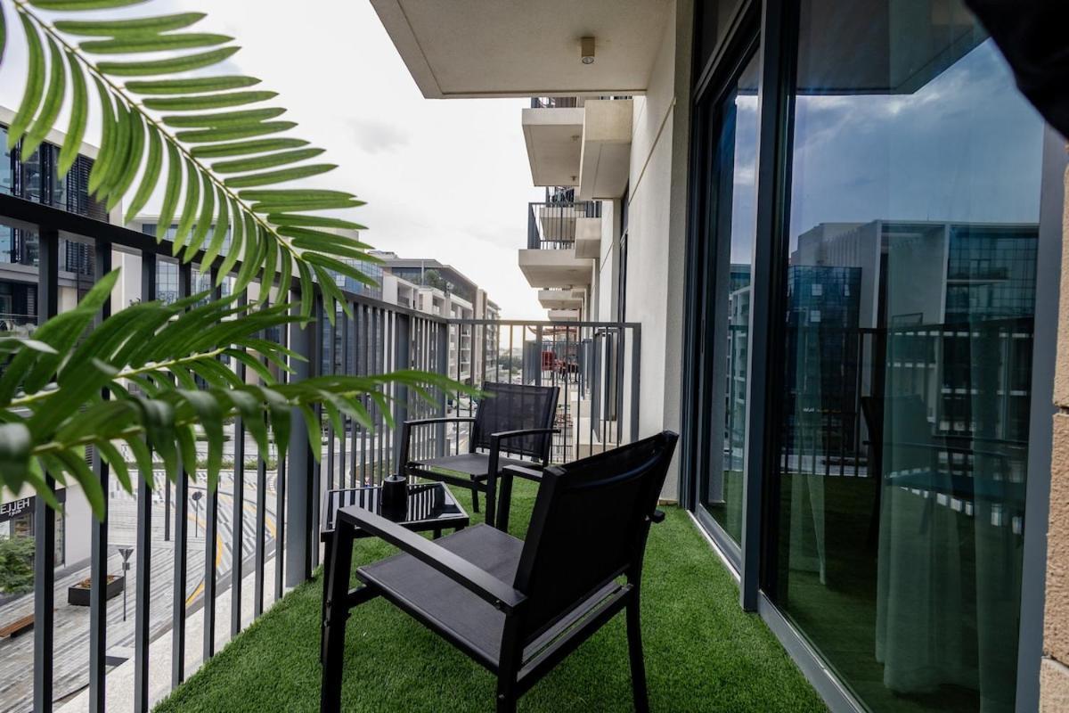 Luxe 1br In Citywalk With Pool Balcony & Apartment Dubai