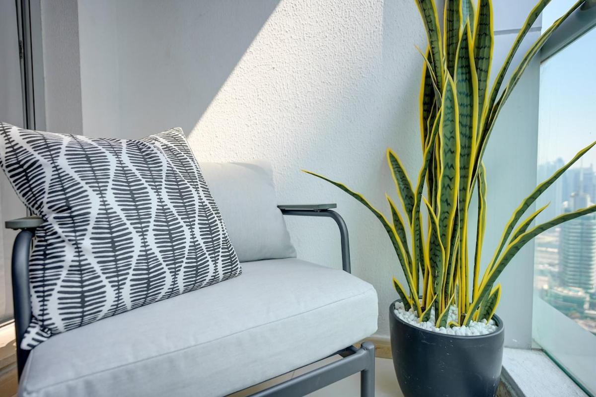 Apartment Luxurious 4-bedroom Perfect For Families In Marina Dubai