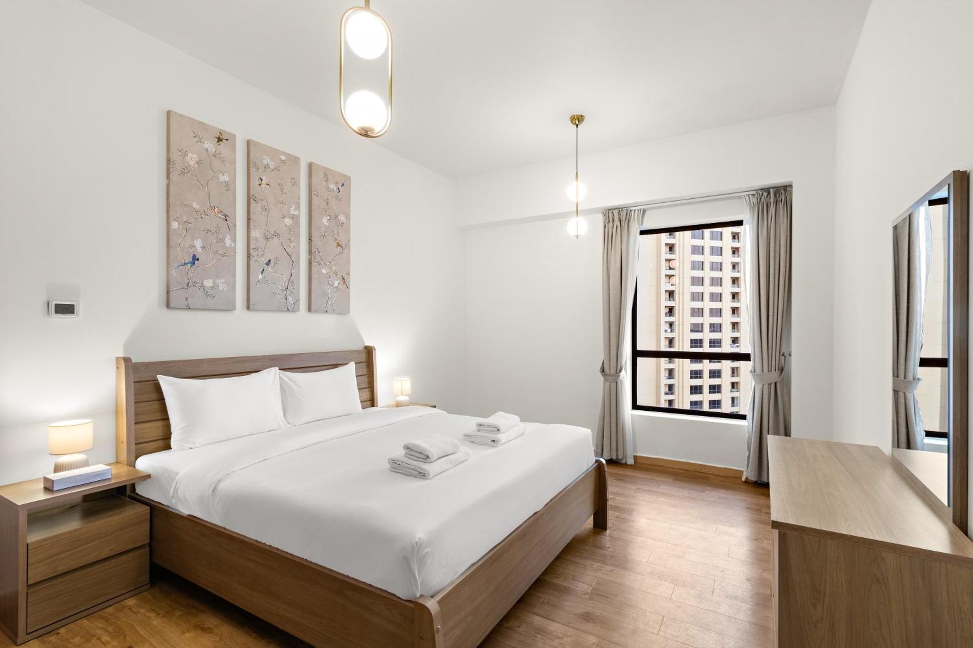 Luxe 2br With Marina View In Jbr And Walk To The * Dubai
