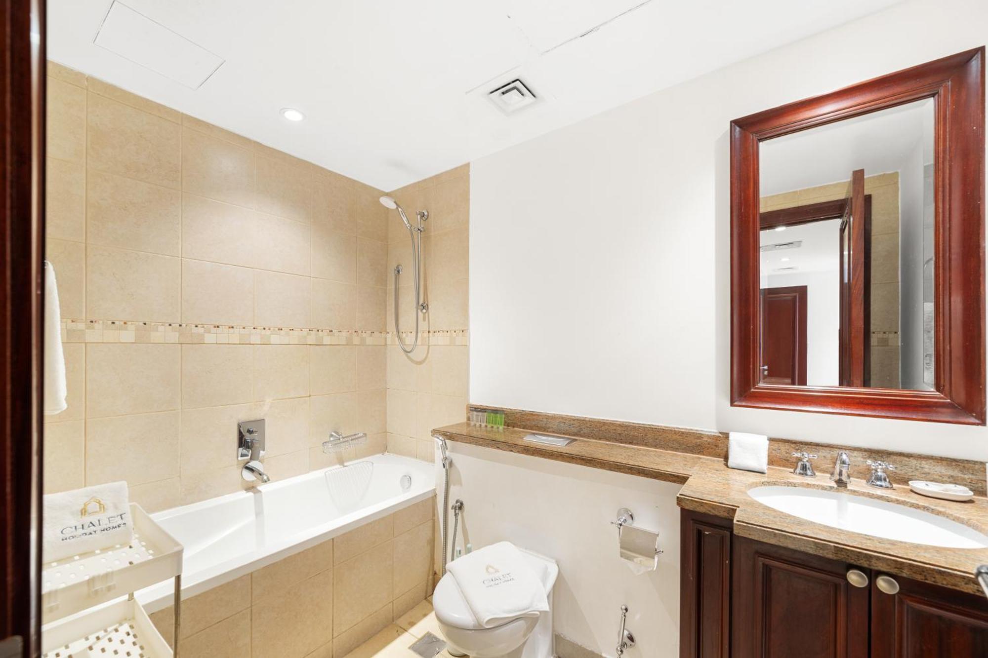Burj Khalifa View - Zanzabeel Downtown Apartment *