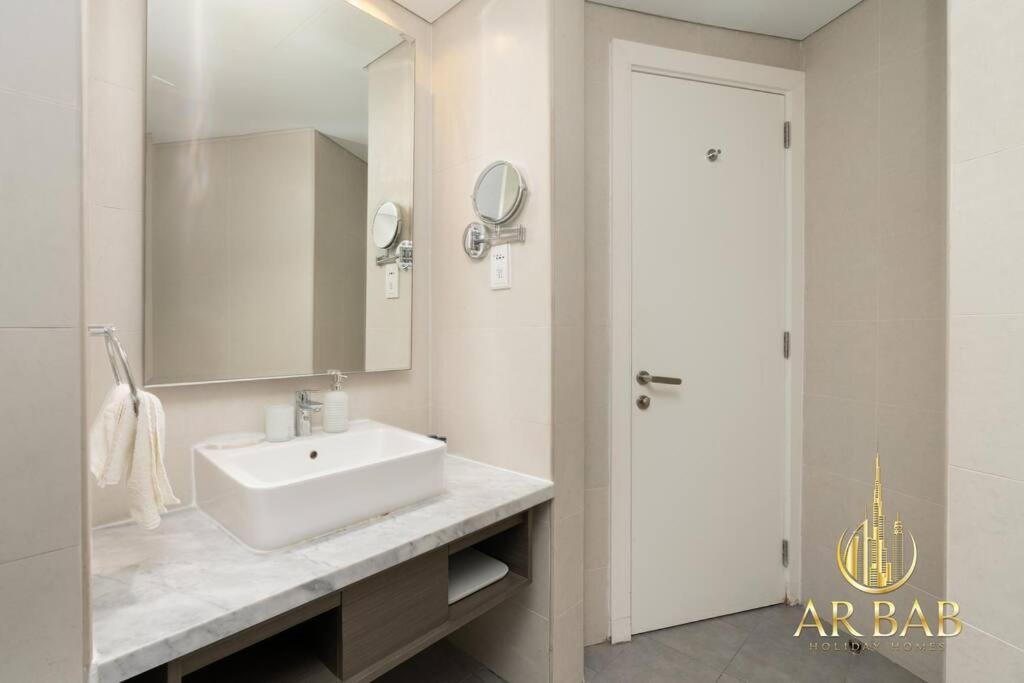 Damac Maison Prive - Premium Studio - Burj Khalifa View