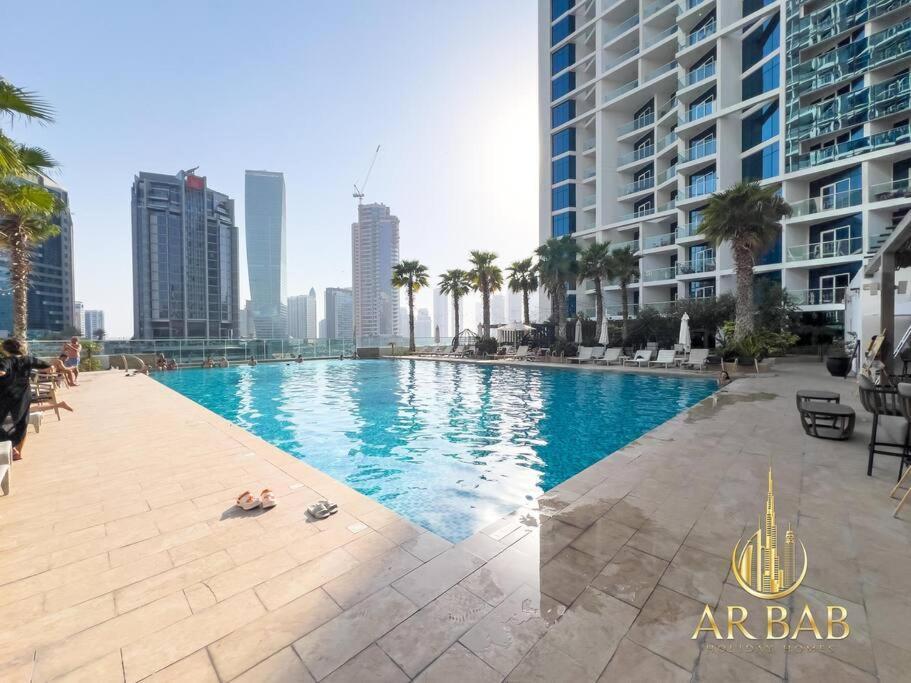 Damac Maison Prive - Premium Studio - Burj Khalifa View Dubai