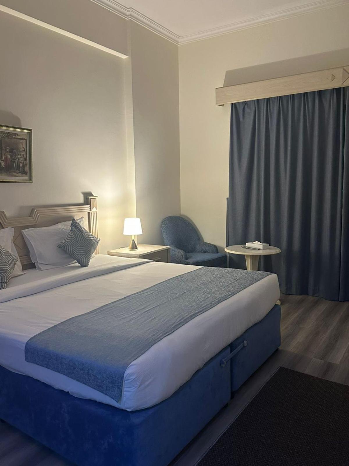 Aparthotel House & Dubai