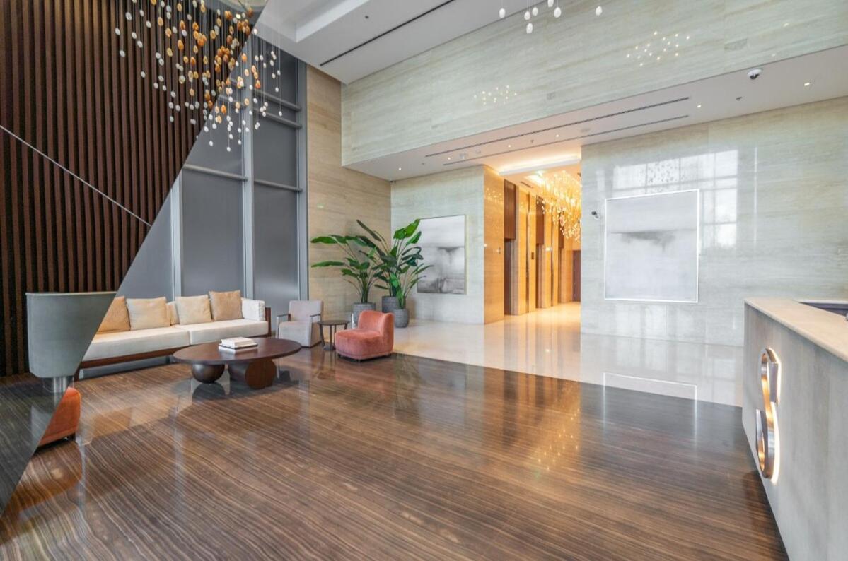 Stunning Apartment In Downtown Dubai - Burj Khalifa Views From All Rooms *