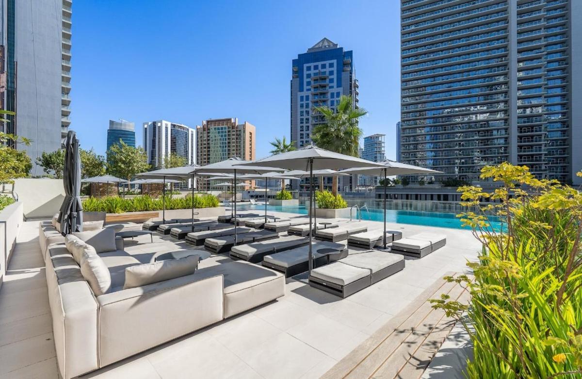 Stunning Apartment In Downtown Dubai - Burj Khalifa Views From All Rooms Apartment