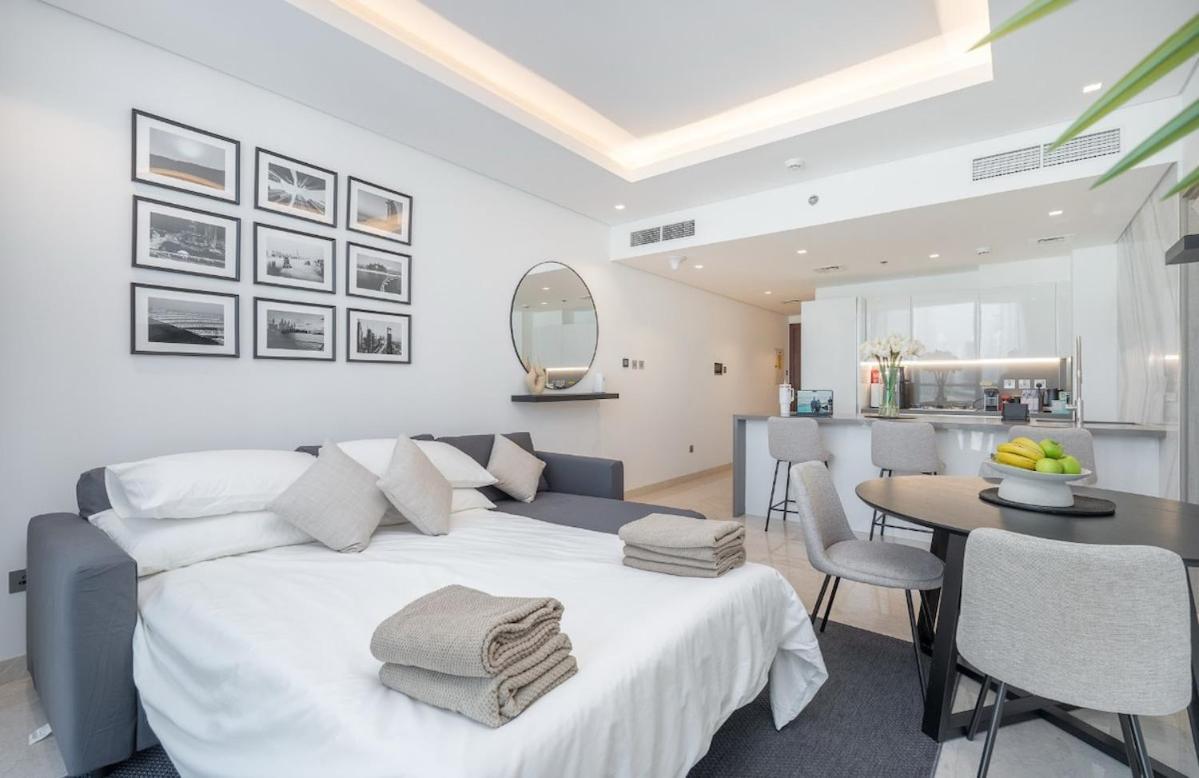 Stunning Apartment In Downtown Dubai - Burj Khalifa Views From All Rooms Apartment
