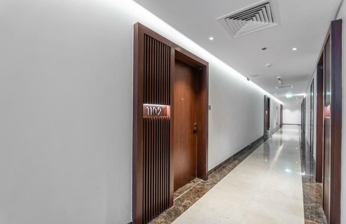 Stunning Apartment In Downtown Dubai - Burj Khalifa Views From All Rooms *