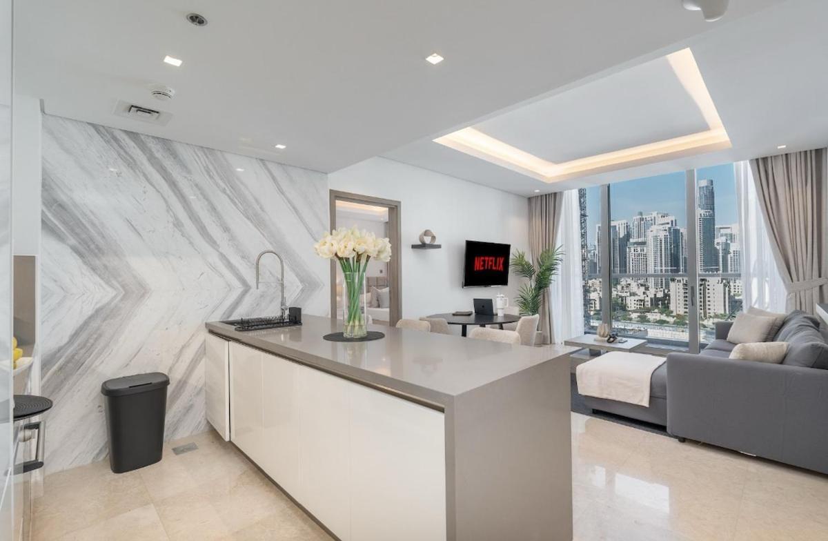 Stunning Apartment In Downtown Dubai - Burj Khalifa Views From All Rooms Apartment