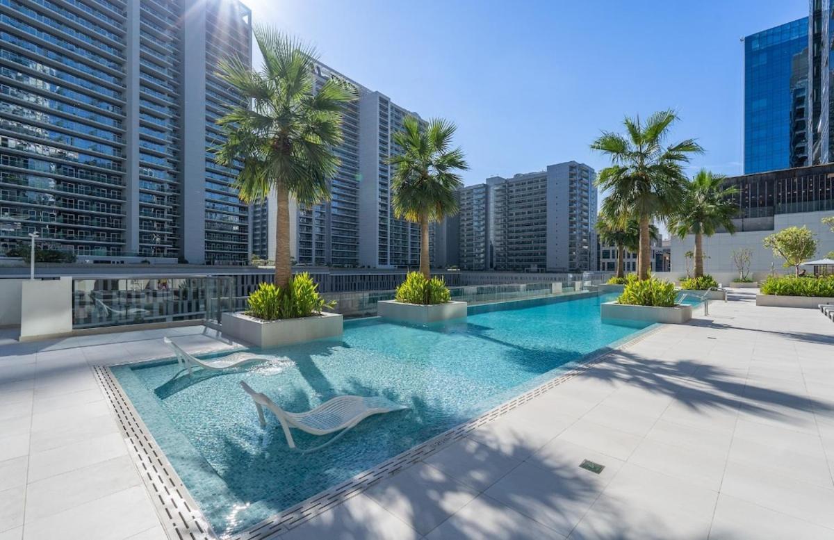 Stunning Apartment In Downtown Dubai - Burj Khalifa Views From All Rooms Apartment