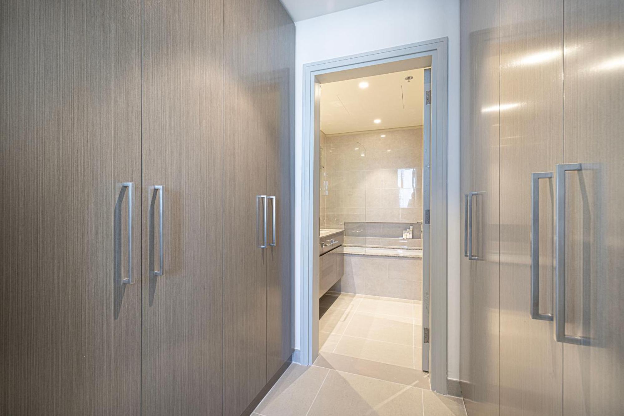 Luxe - 2br - Sea & View - 5 Min To Mall Apartment *