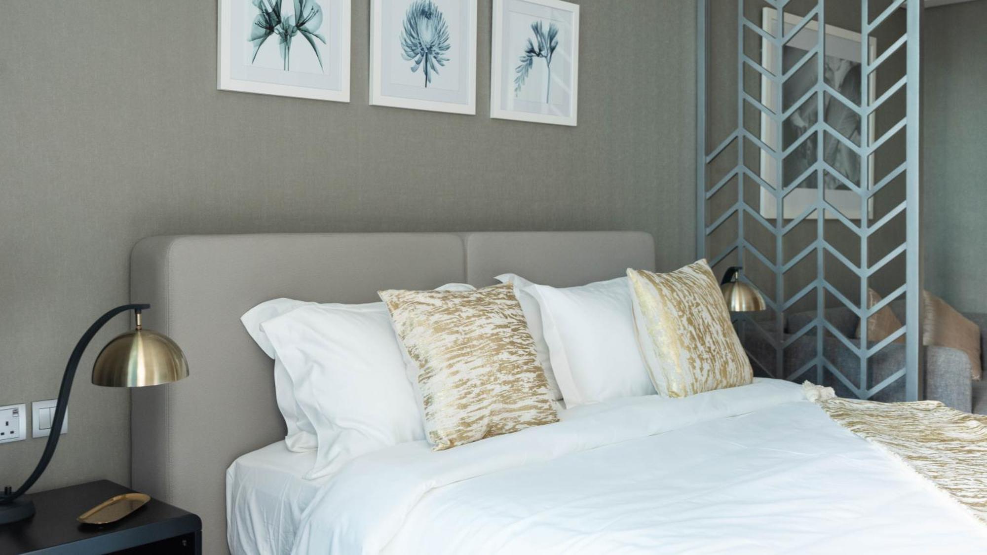 Keyrock Living - Elegant In Business Bay Apartment
