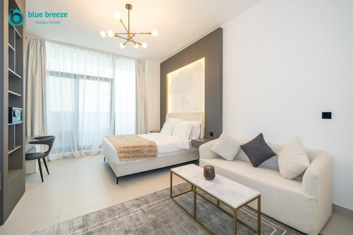 Apartment Blue Breeze - Trendy With Balcony & Stylish Interiors *