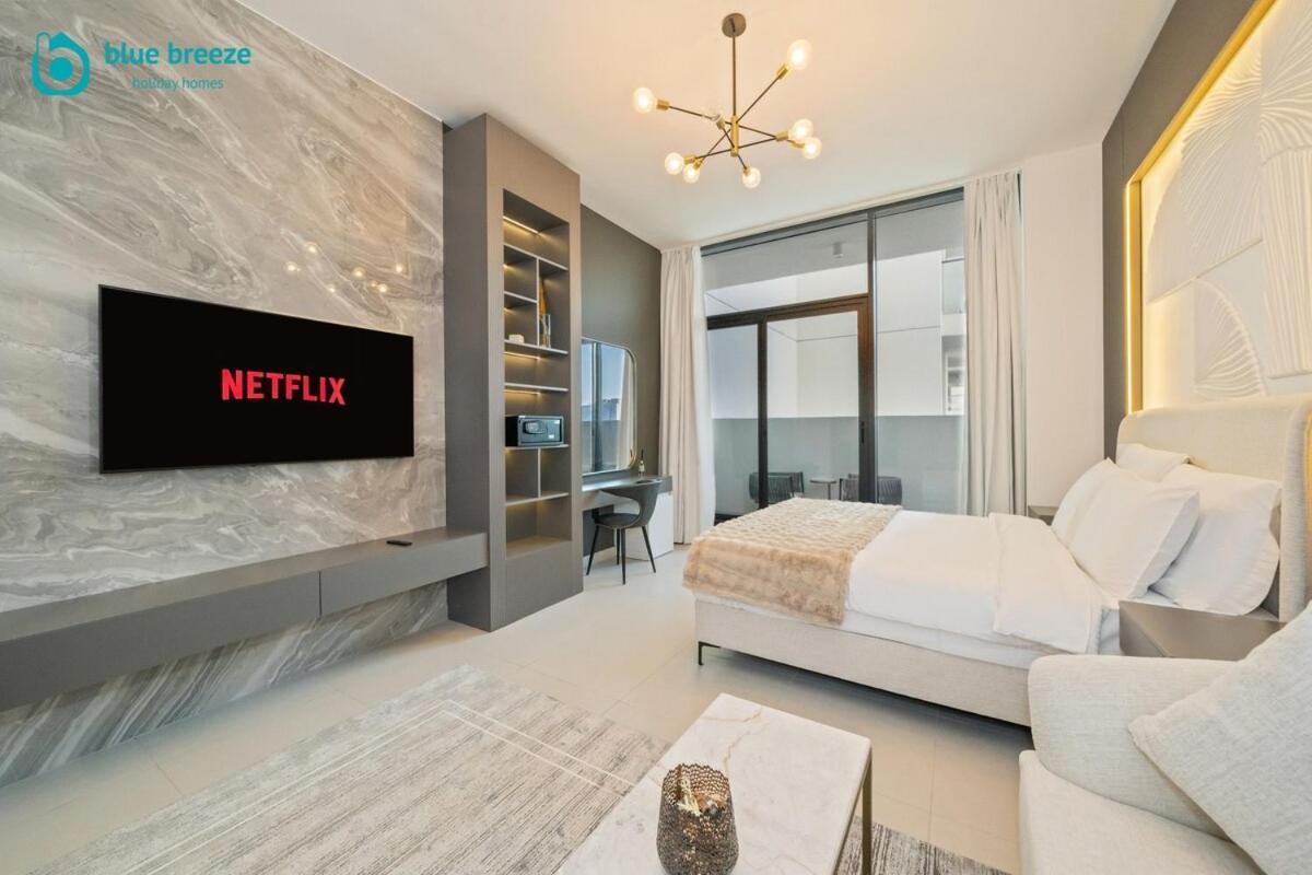 Blue Breeze - Trendy With Balcony & Stylish Interiors Apartment Dubai
