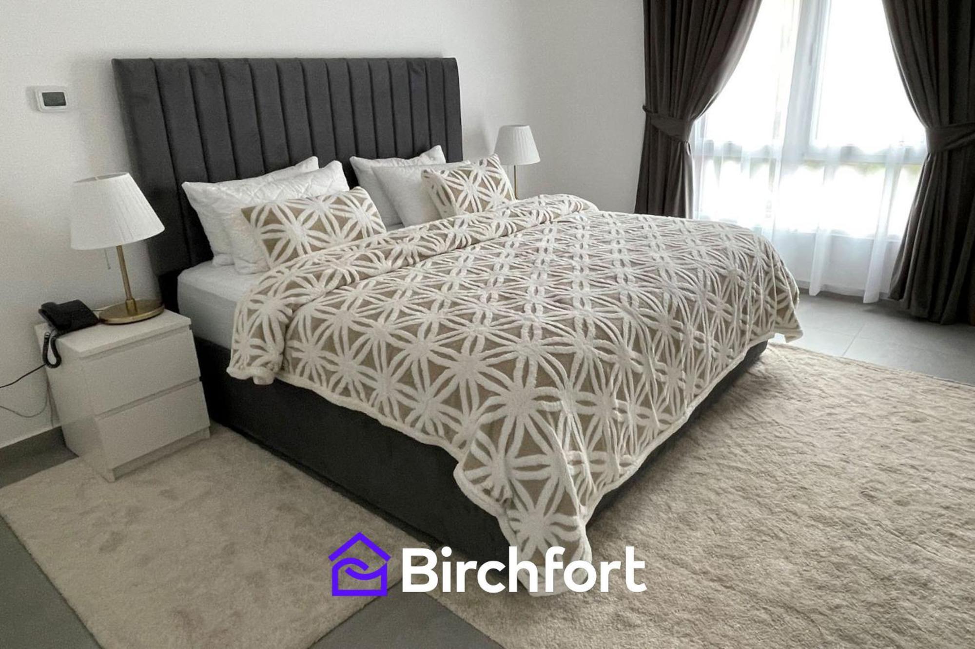 Birchfort - Newly Renovated Unique 1 Bedroom Apartment *