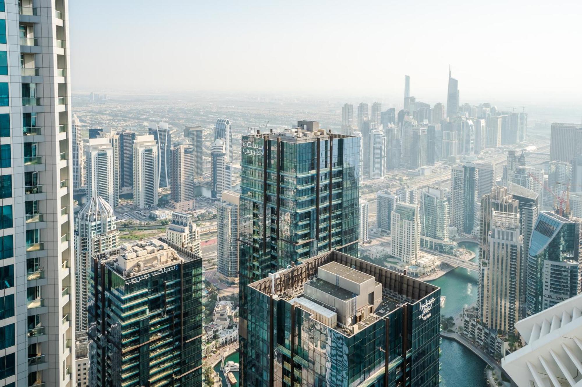 Marina - 75th Floor Above The Clouds, Elegant&big Aparthotel