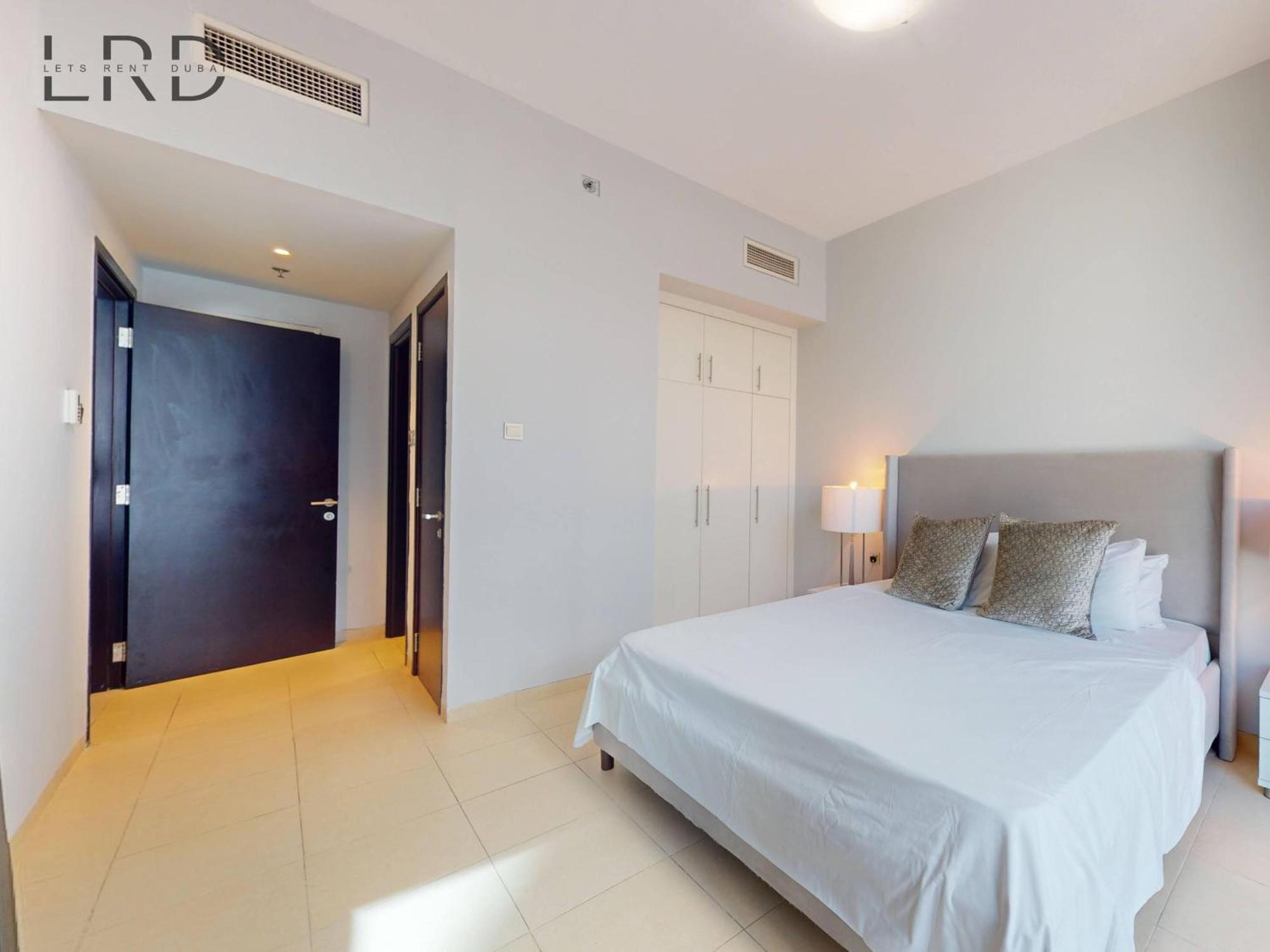 Apartment Stylish 2br Steps From Metro And Marina Mall Dubai
