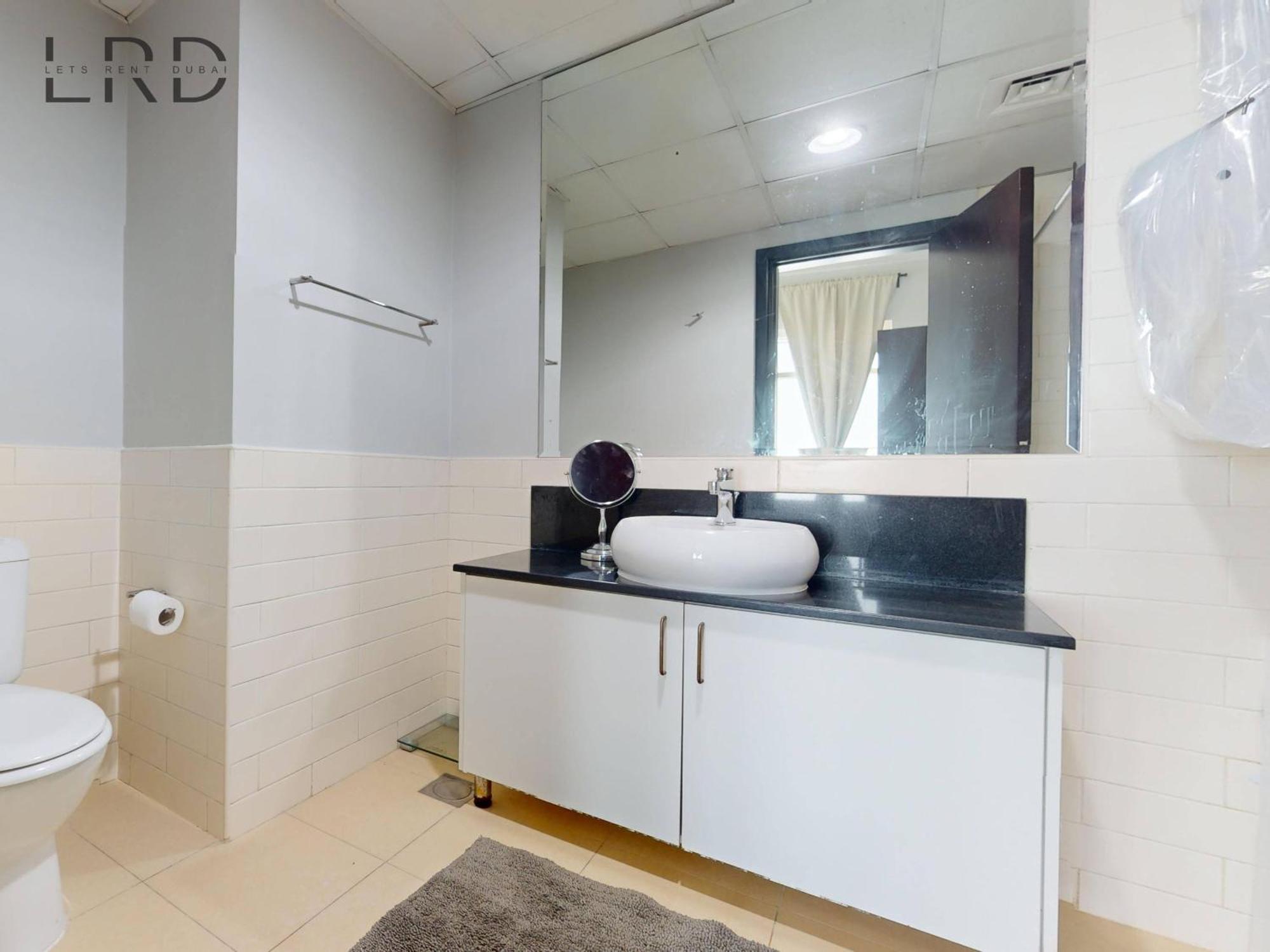 Stylish 2br Steps From Metro And Marina Mall * Dubai
