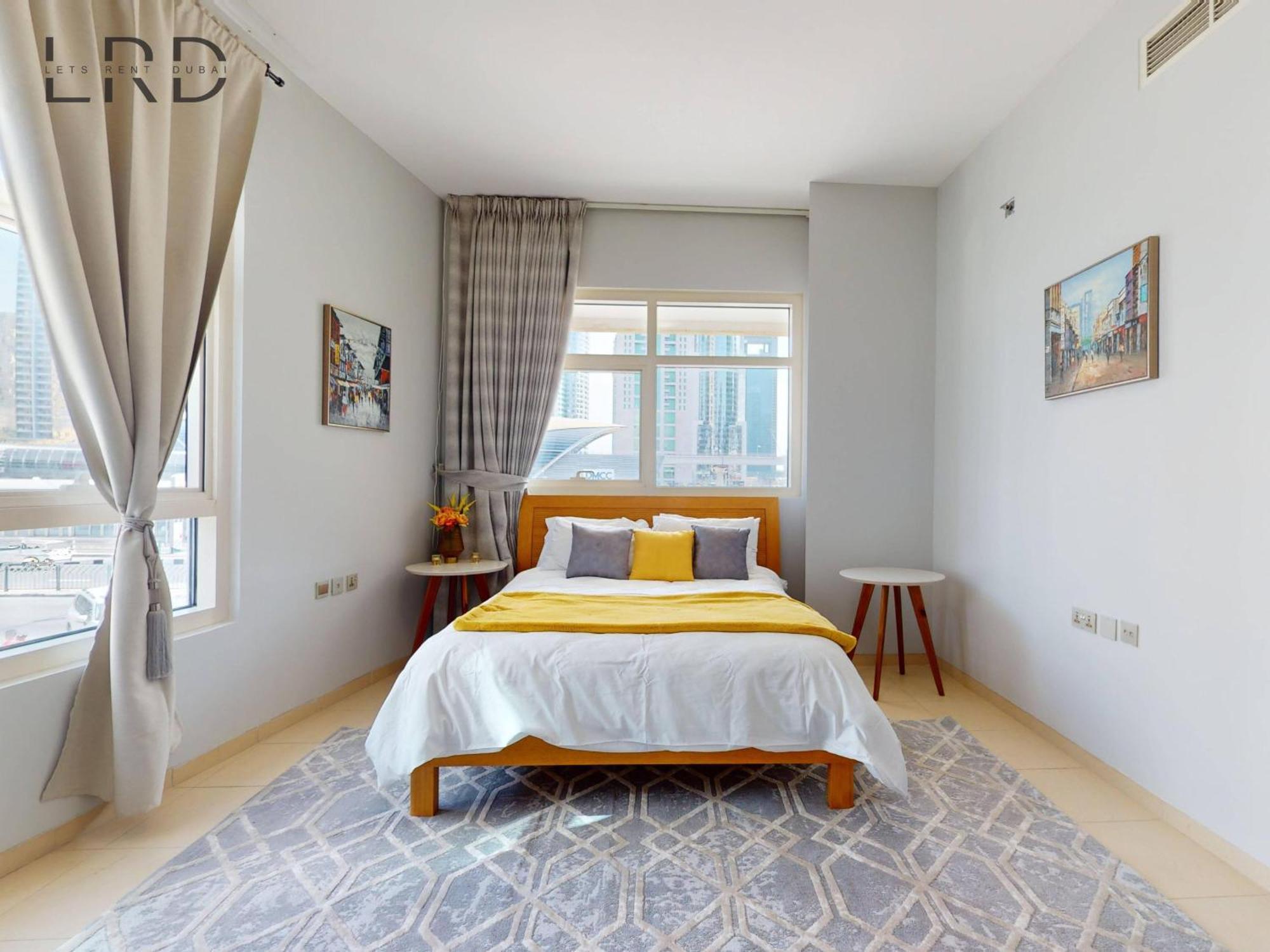 Apartment Stylish 2br Steps From Metro And Marina Mall