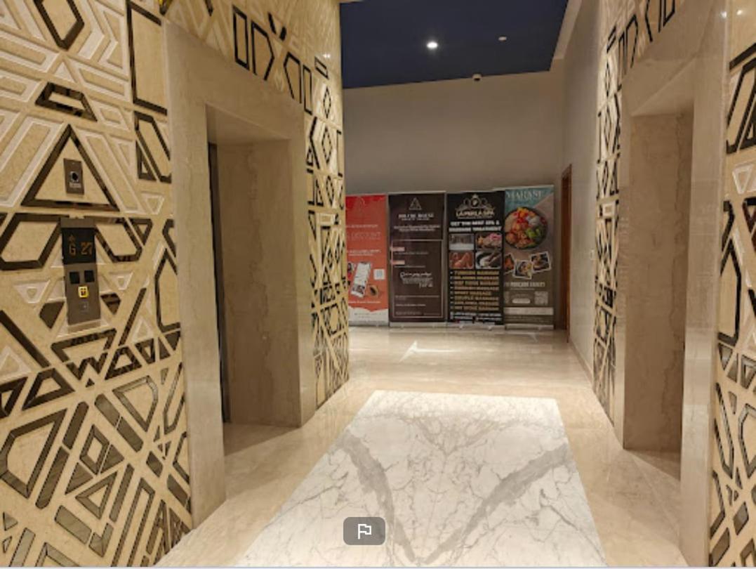 Vogue Damac Maison Prive Balcony & Pool With Canal View Prime Business Bay Location, Steps From Downtown & Burj Khalifa Apartment *