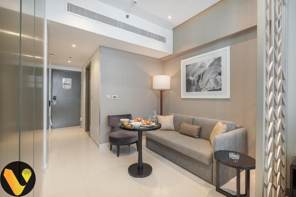 Vogue Damac Maison Prive Balcony & Pool With Canal View Prime Business Bay Location, Steps From Downtown & Burj Khalifa Apartment Dubai