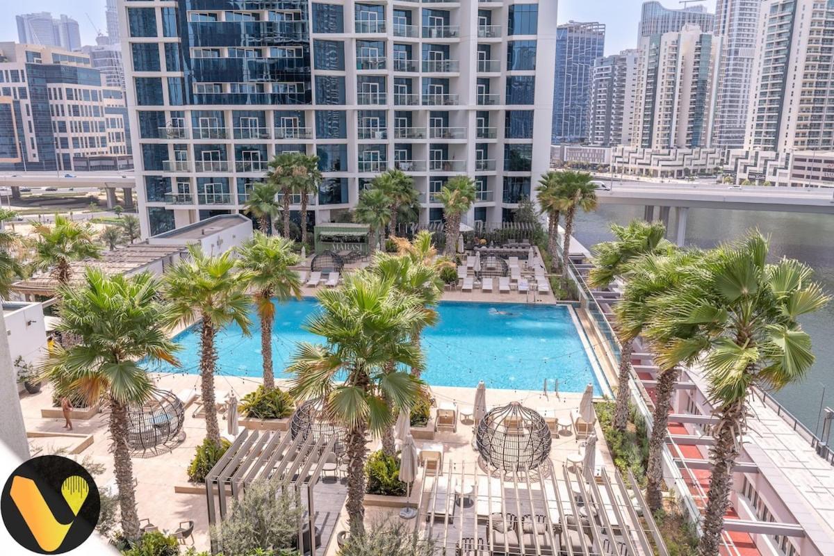 Vogue Damac Maison Prive Balcony & Pool With Canal View Prime Business Bay Location, Steps From Downtown & Burj Khalifa Apartment *