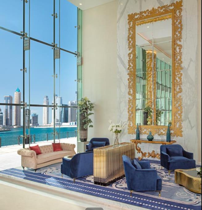 Vogue Damac Maison Prive Balcony & Pool With Canal View Prime Business Bay Location, Steps From Downtown & Burj Khalifa Apartment Dubai