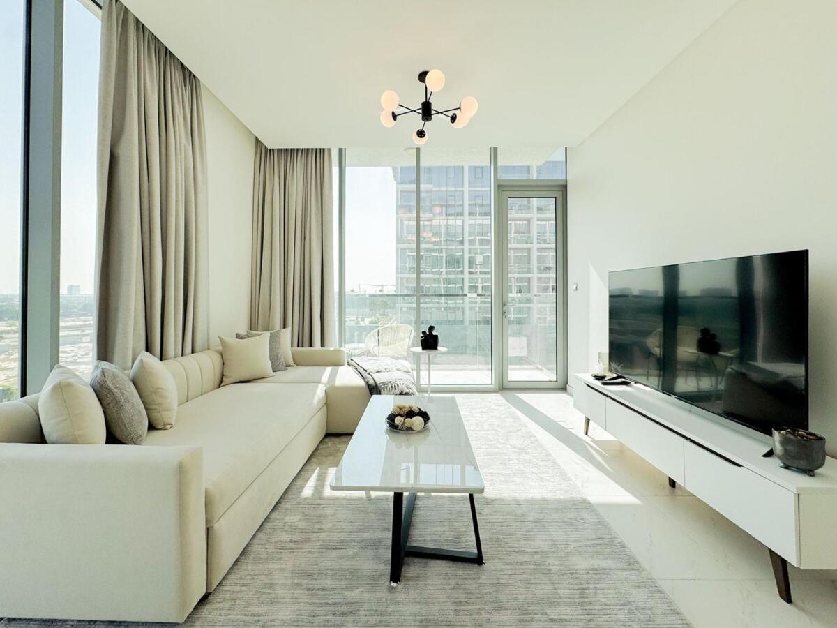 Azure - 1-bed Luxury By Crystal Lagoon, Downtown Apartment Dubai