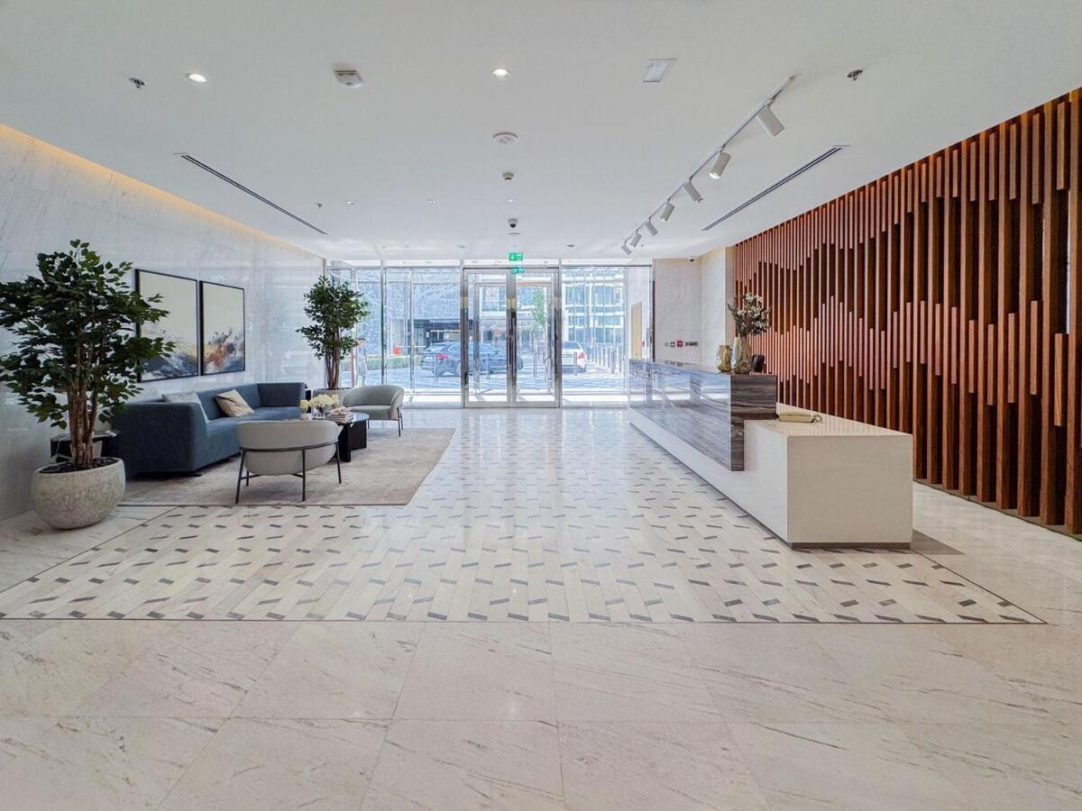 Apartment Azure - 1-bed Luxury By Crystal Lagoon, Downtown *
