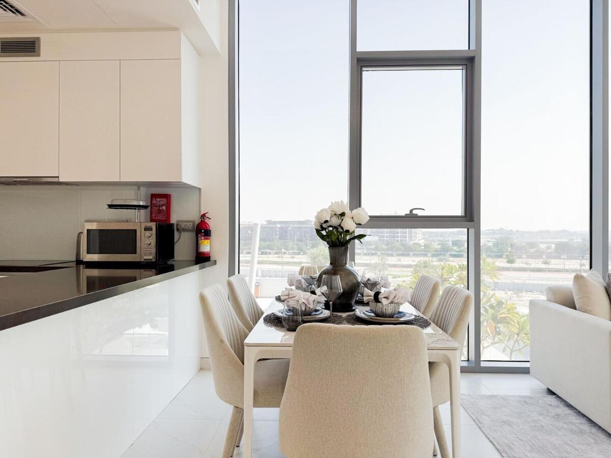 Azure - 1-bed Luxury By Crystal Lagoon, Downtown Apartment Dubai
