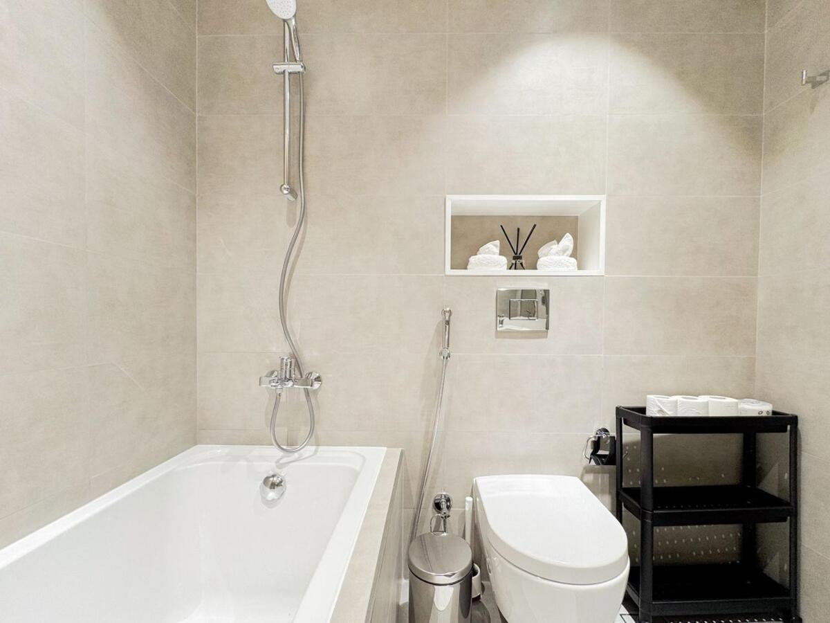 Apartment Azure - 1-bed Luxury By Crystal Lagoon, Downtown Dubai