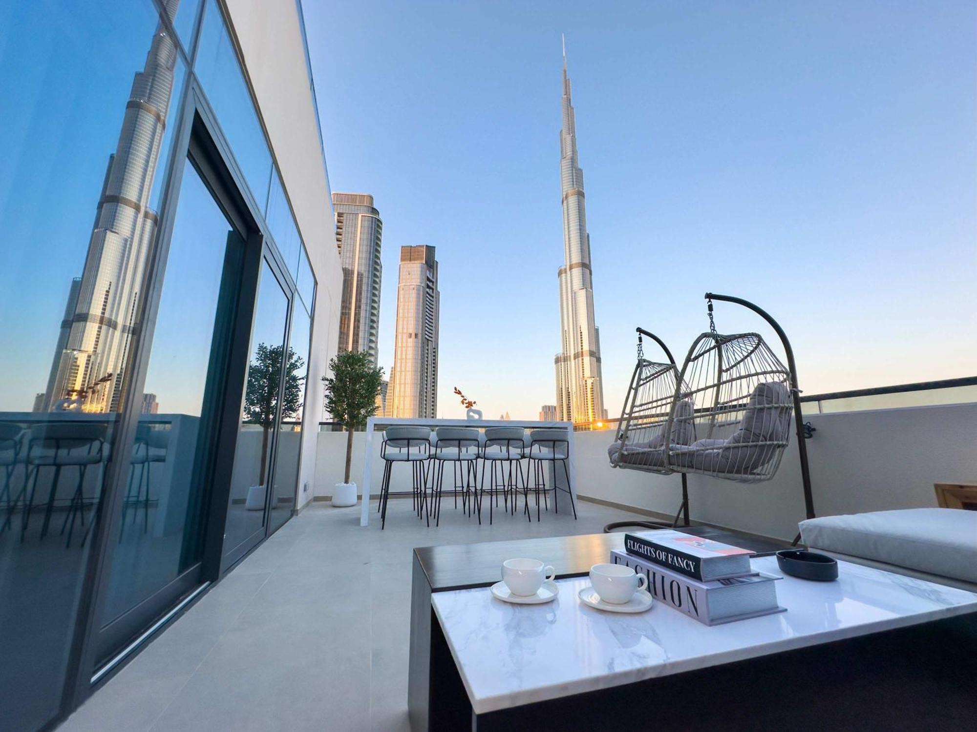 Unique Burj Khalifa View 3br On Floor *