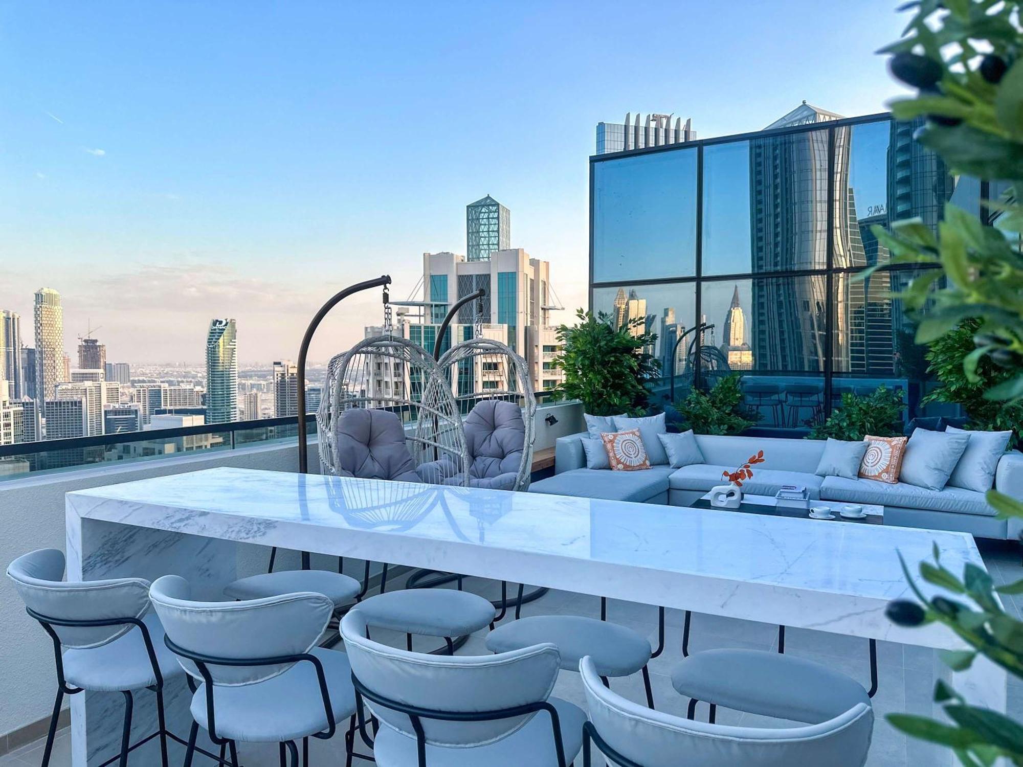 Unique Burj Khalifa View 3br On Floor Dubai