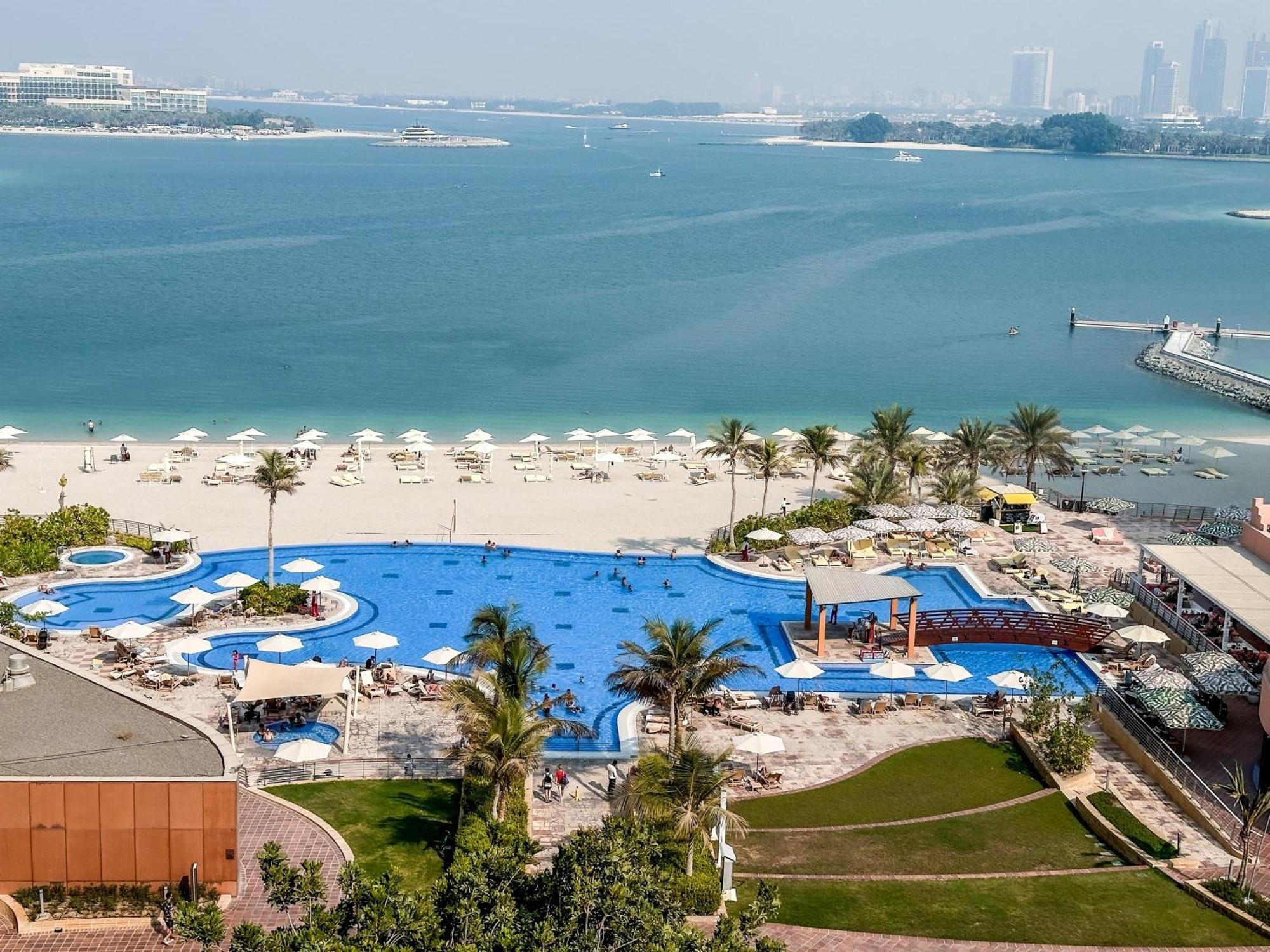 Modern Beachfront 1br - Tiara