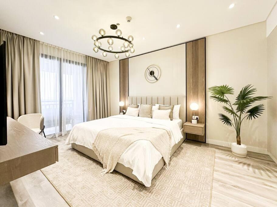 Apartment Upgraded Gorgeous 1br At 5 Star Dubai