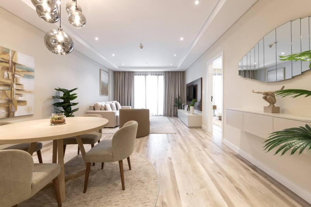 Apartment Upgraded Gorgeous 1br At 5 Star Dubai