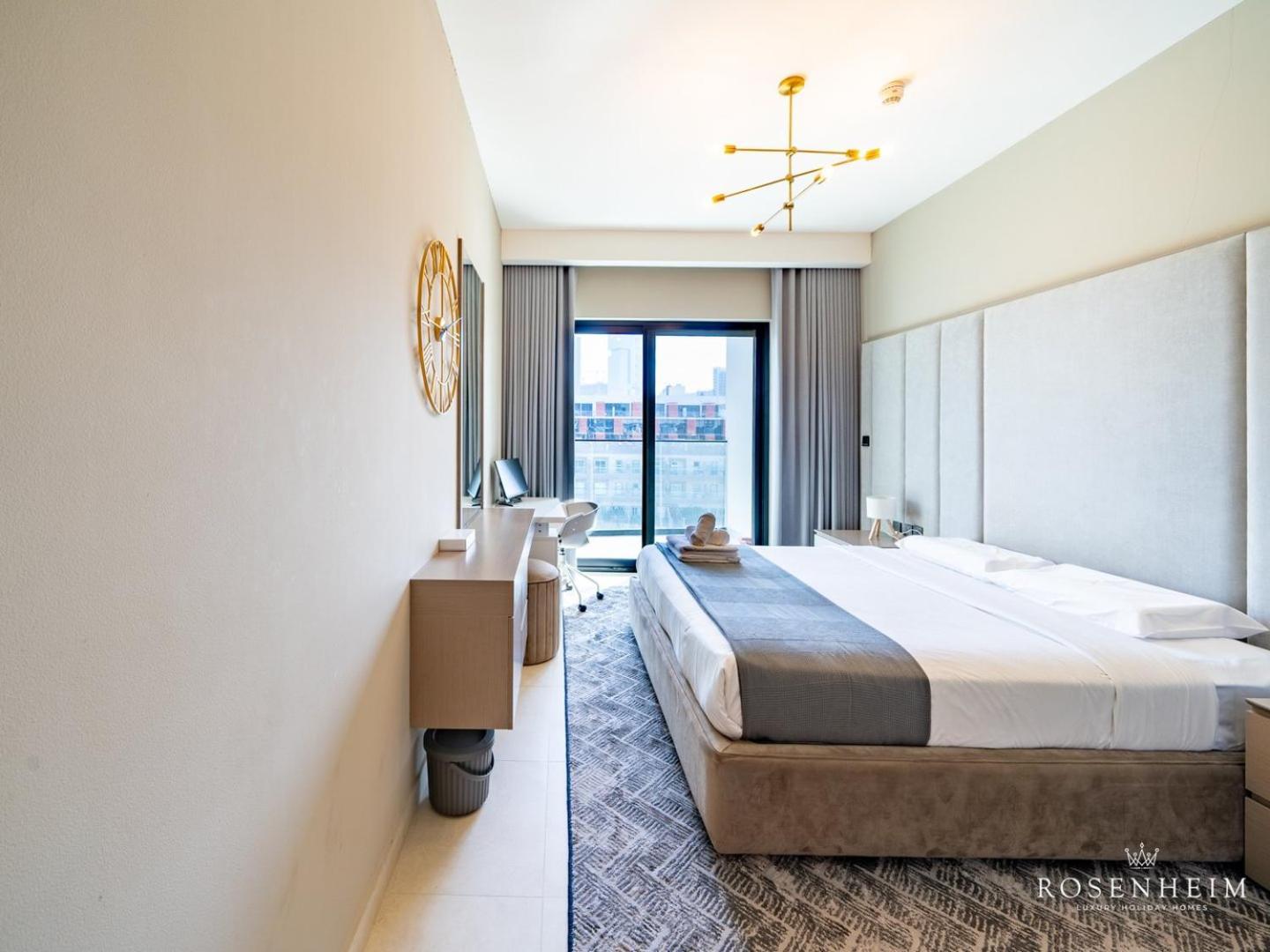 Rosenheim Modern 1 Bedroom Retreat * Dubai