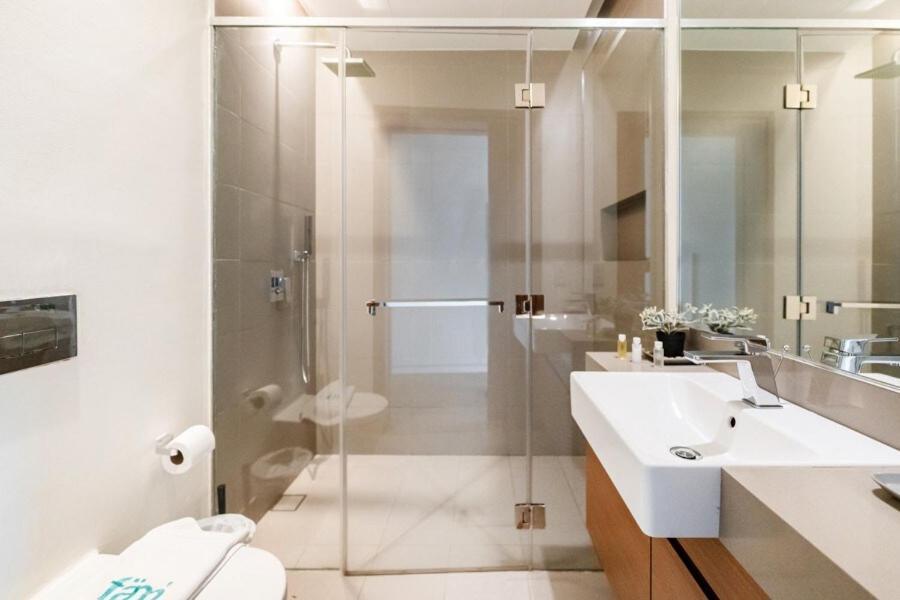 Apartment Fam Living -duplex 4bed And Maids