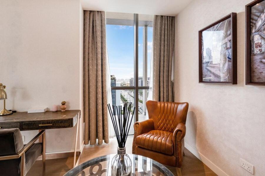 Fam Living -duplex 4bed And Maids Apartment Dubai