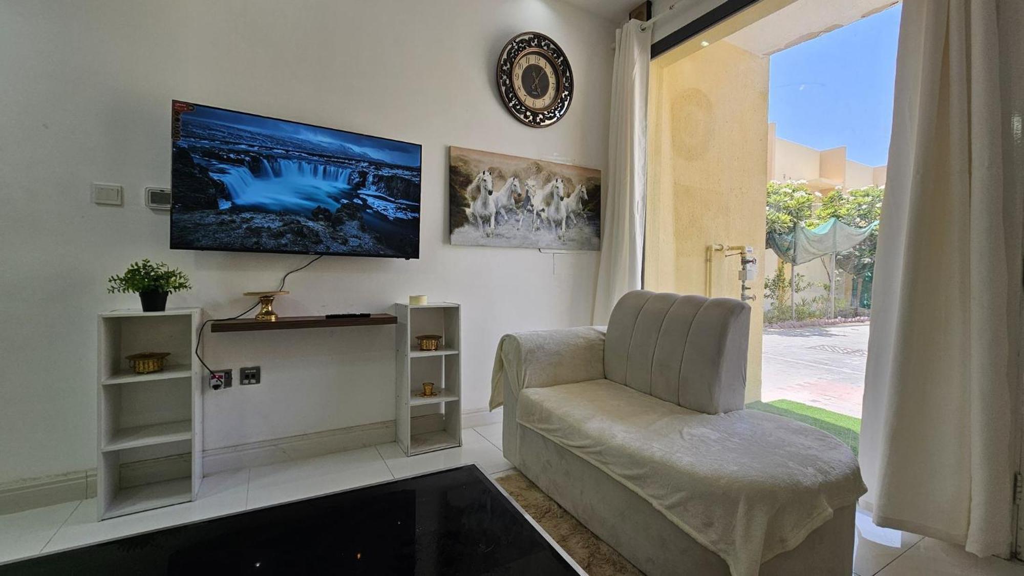 Dubai- 1 Bedroom Townhouse