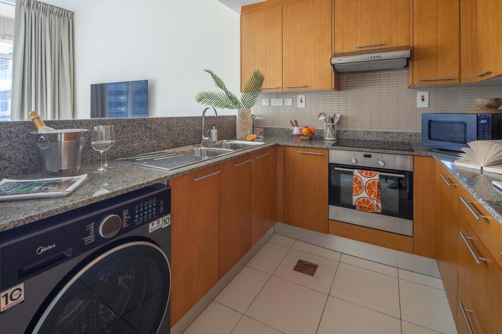 Apartment Frank Porter - Bay Square Dubai