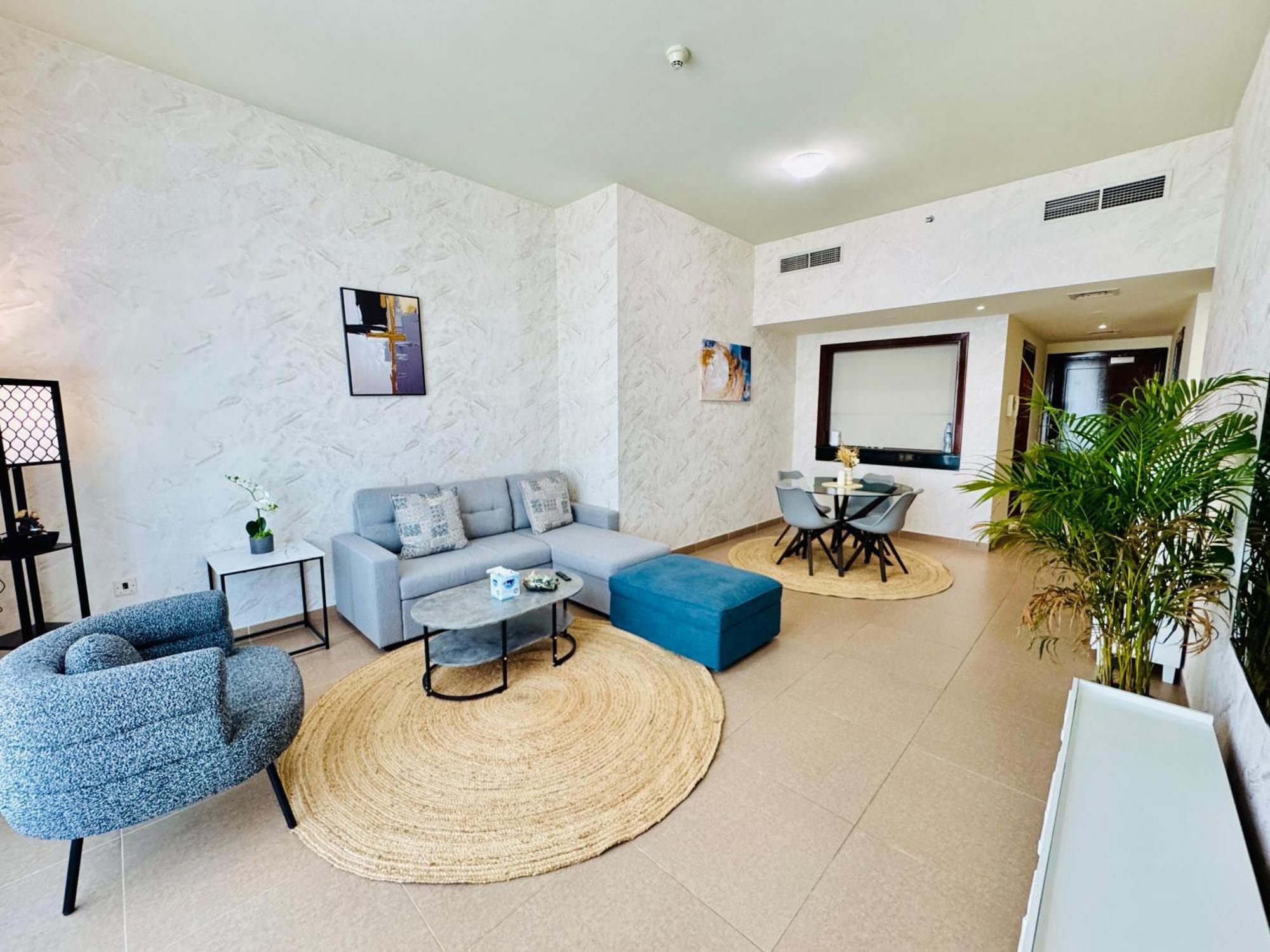 Luxury Hamilton Residency 1bhk Business Bay Marsai Drive