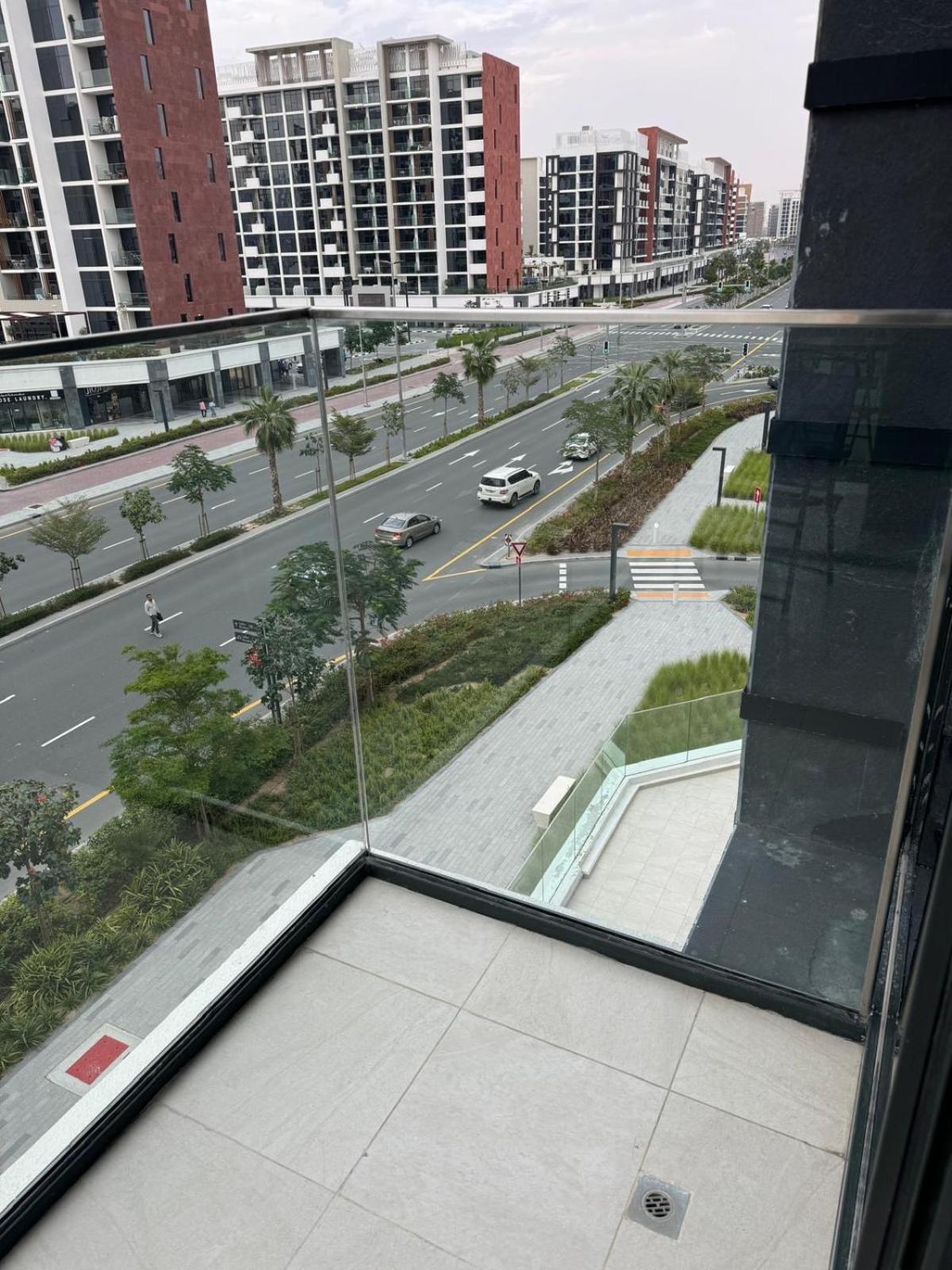 Azizi Rivera Luxury Apartment