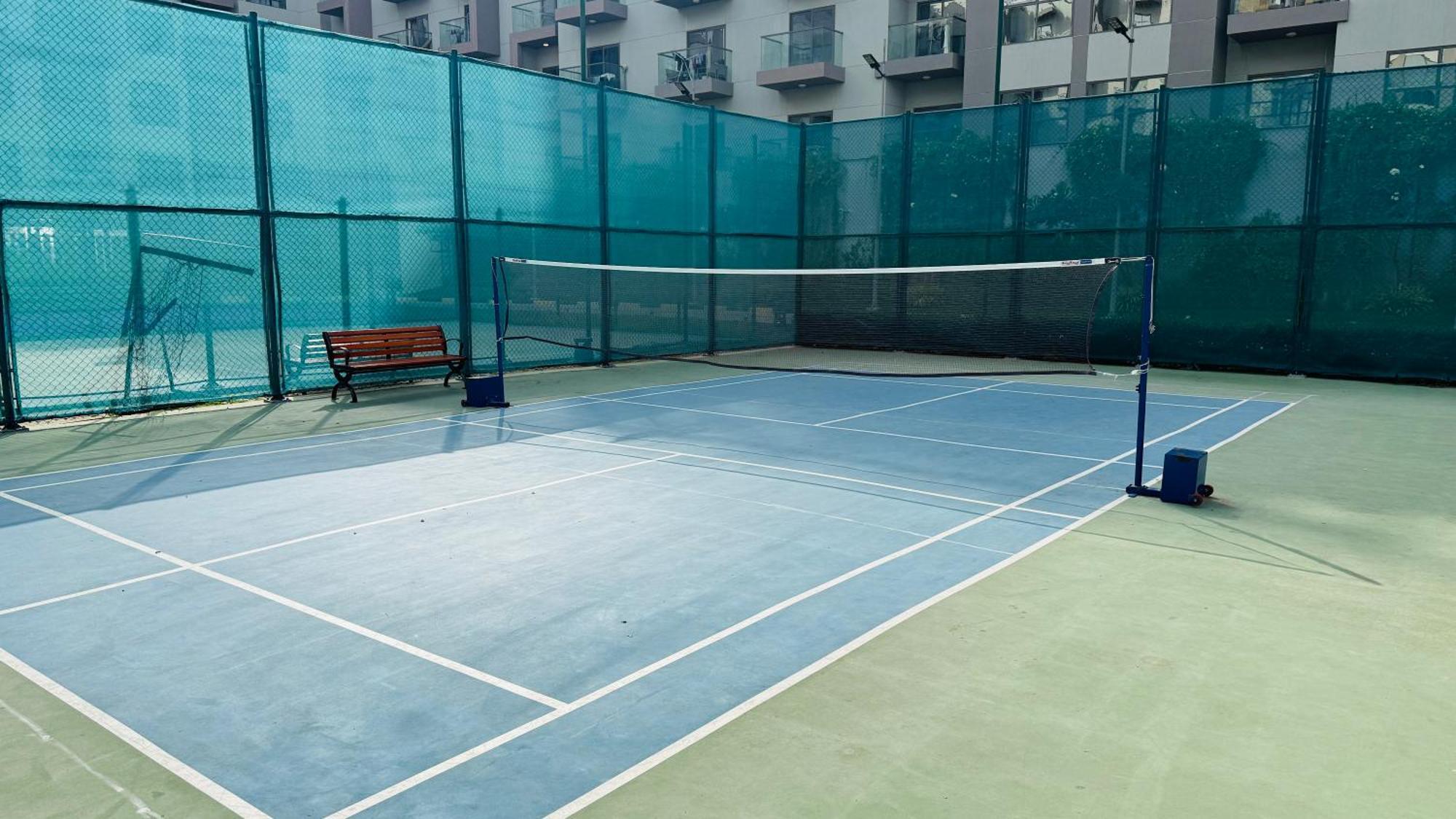 Lawnz Luxury Furnished With Balcony Swimming Pool Gym Kids Play Ground