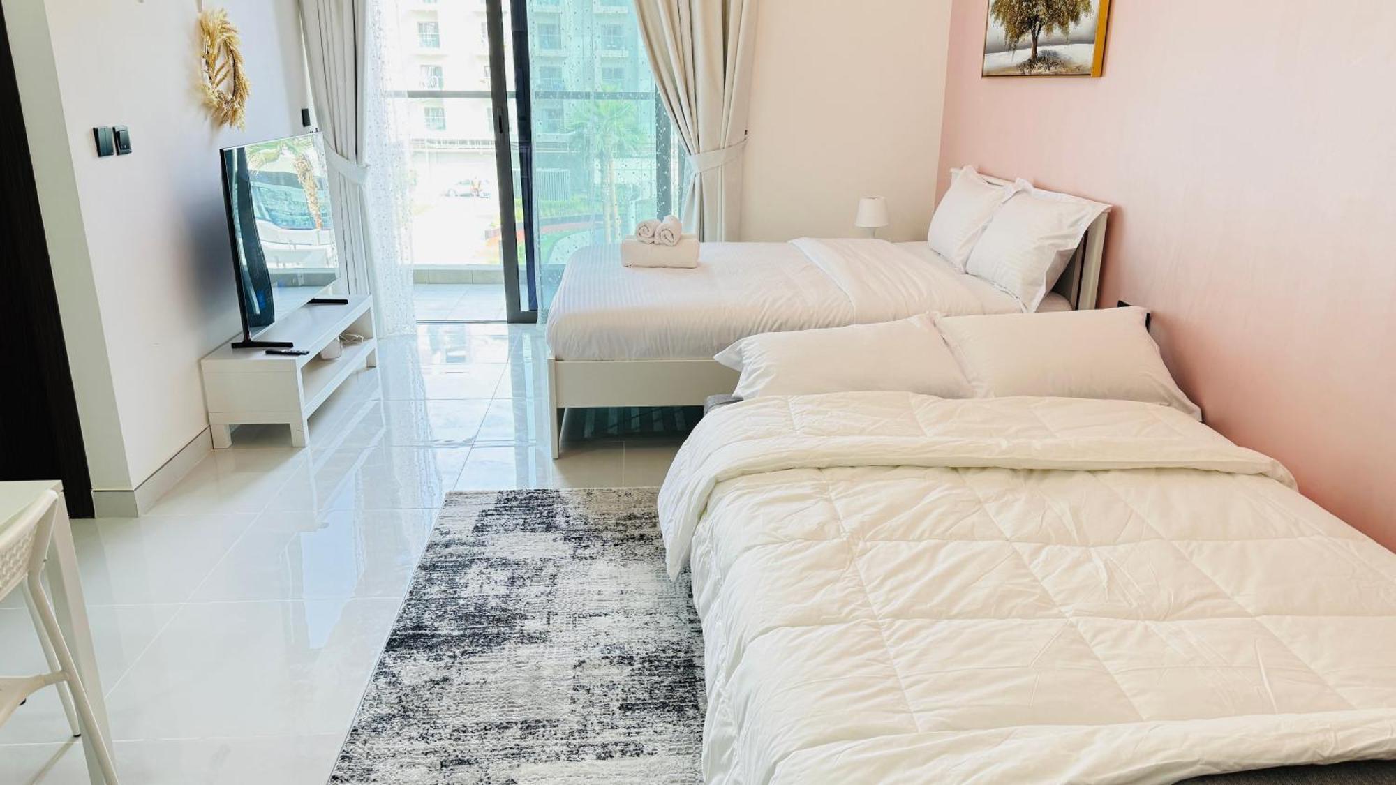 Lawnz Luxury Furnished With Balcony Swimming Pool Gym Kids Play Ground Apartment Dubai