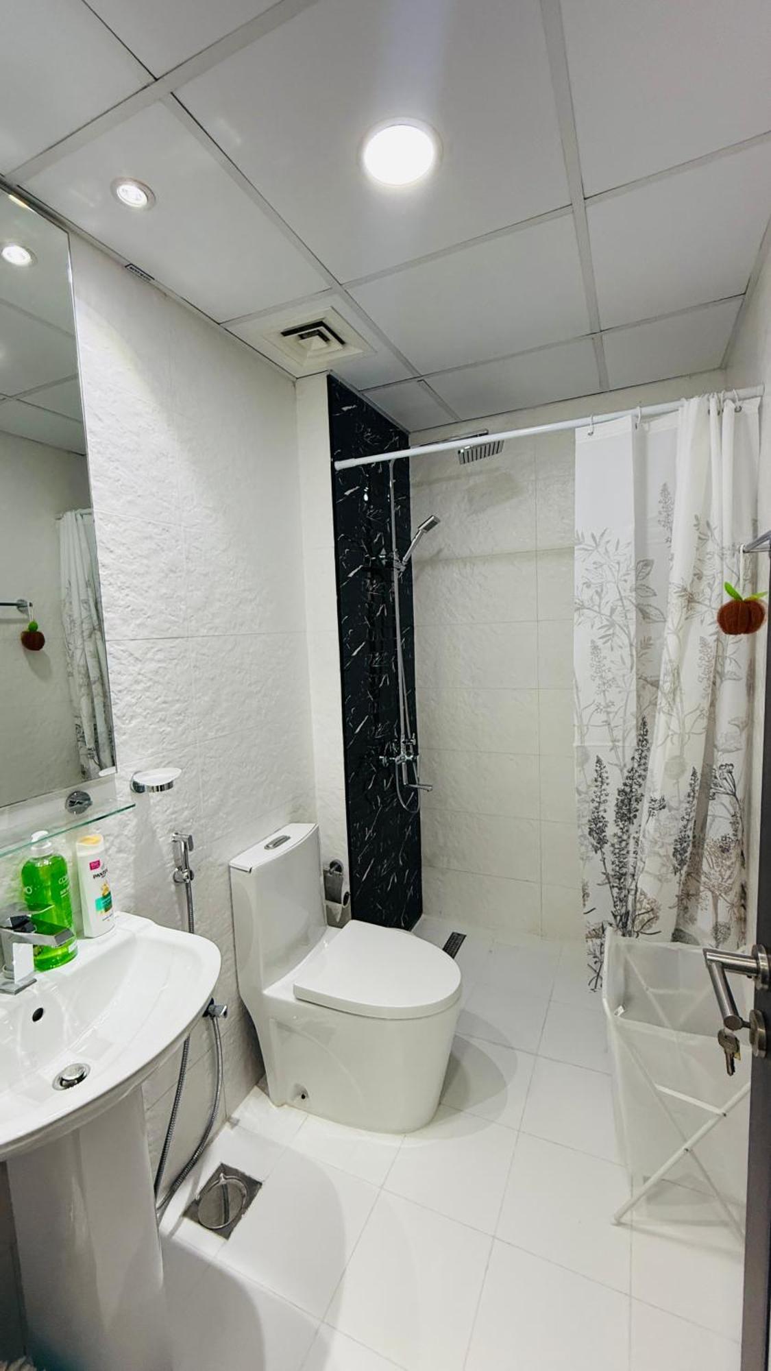 Lawnz Luxury Furnished With Balcony Swimming Pool Gym Kids Play Ground Apartment *