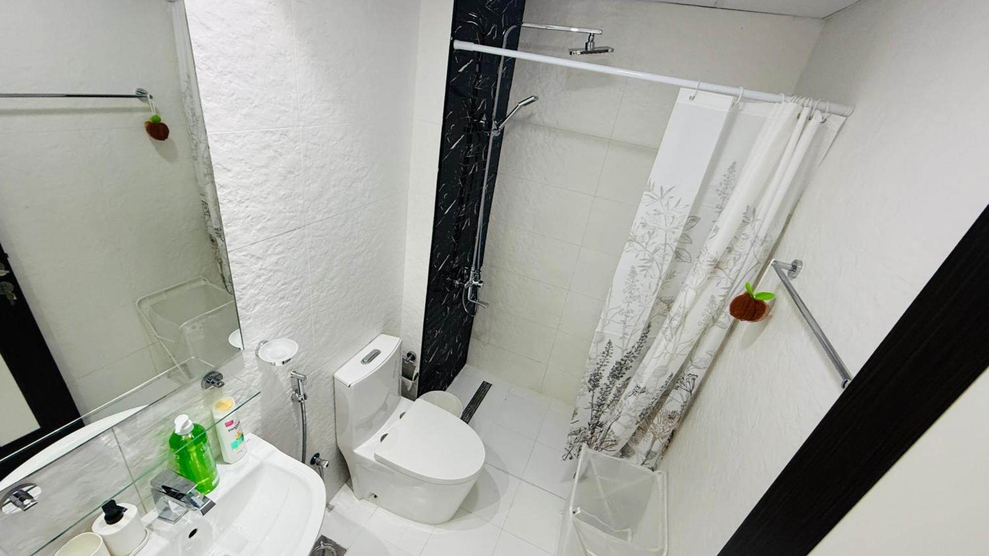 Lawnz Luxury Furnished With Balcony Swimming Pool Gym Kids Play Ground Apartment Dubai