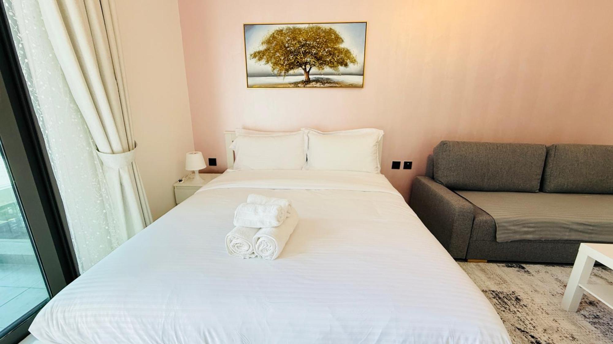 Apartment Lawnz Luxury Furnished With Balcony Swimming Pool Gym Kids Play Ground *